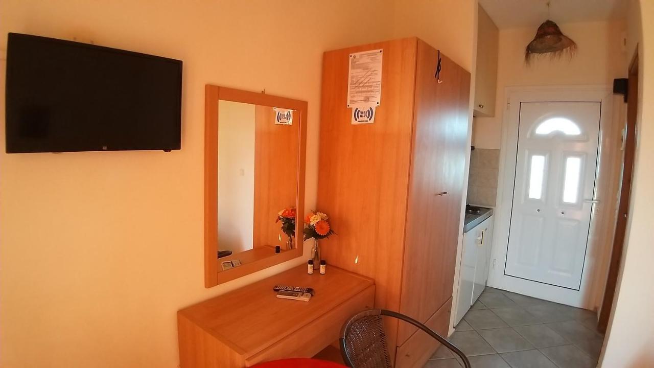 Malindi Rooms Porto Heli Eksteriør billede