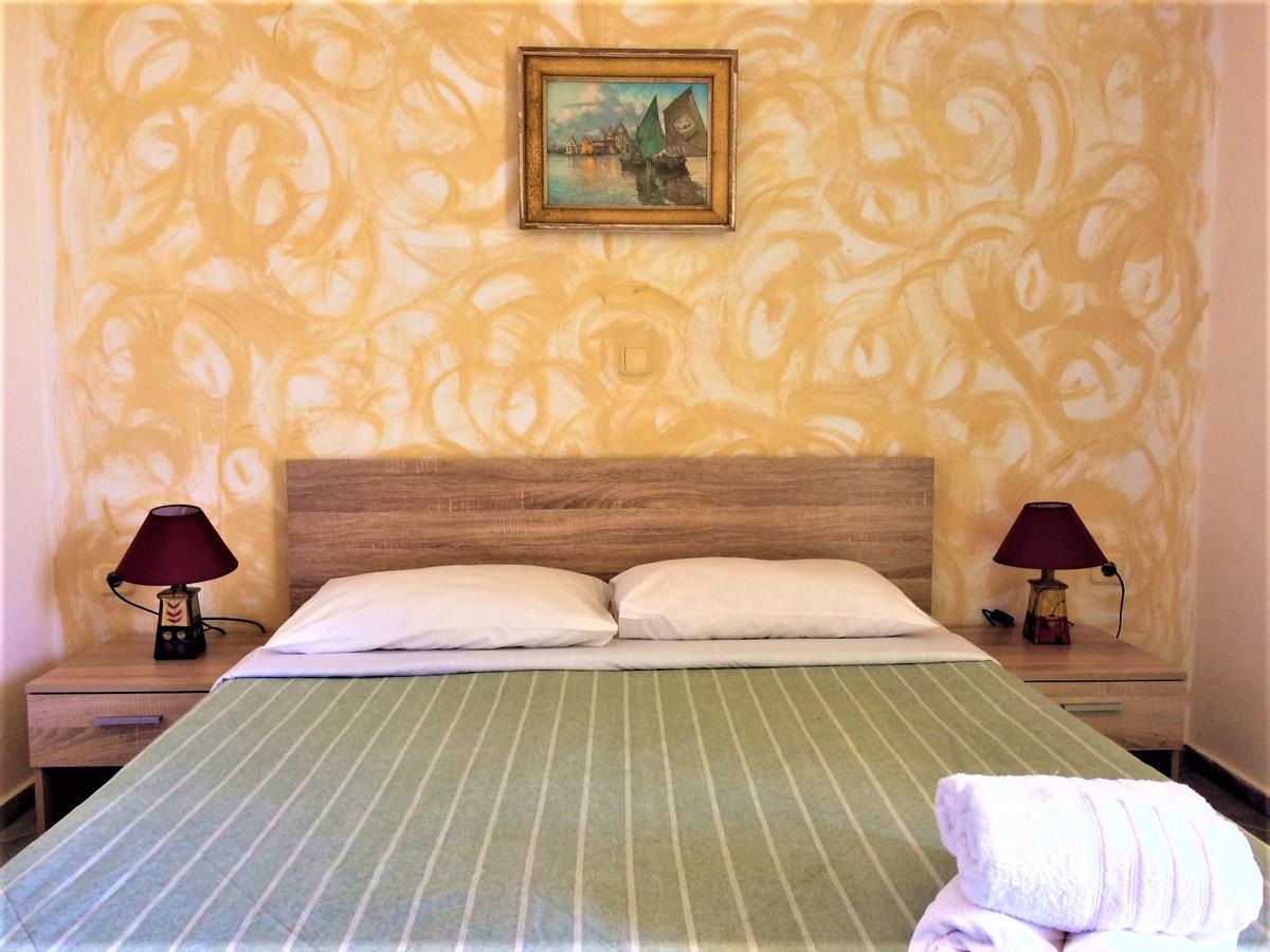 Malindi Rooms Porto Heli Eksteriør billede